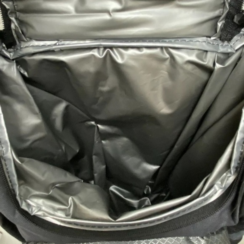 LUNCHPACK | New Leeds Insulated Zip Close Lunch-bag, Speakers, Adjustable Strap - Picture 8 of 14